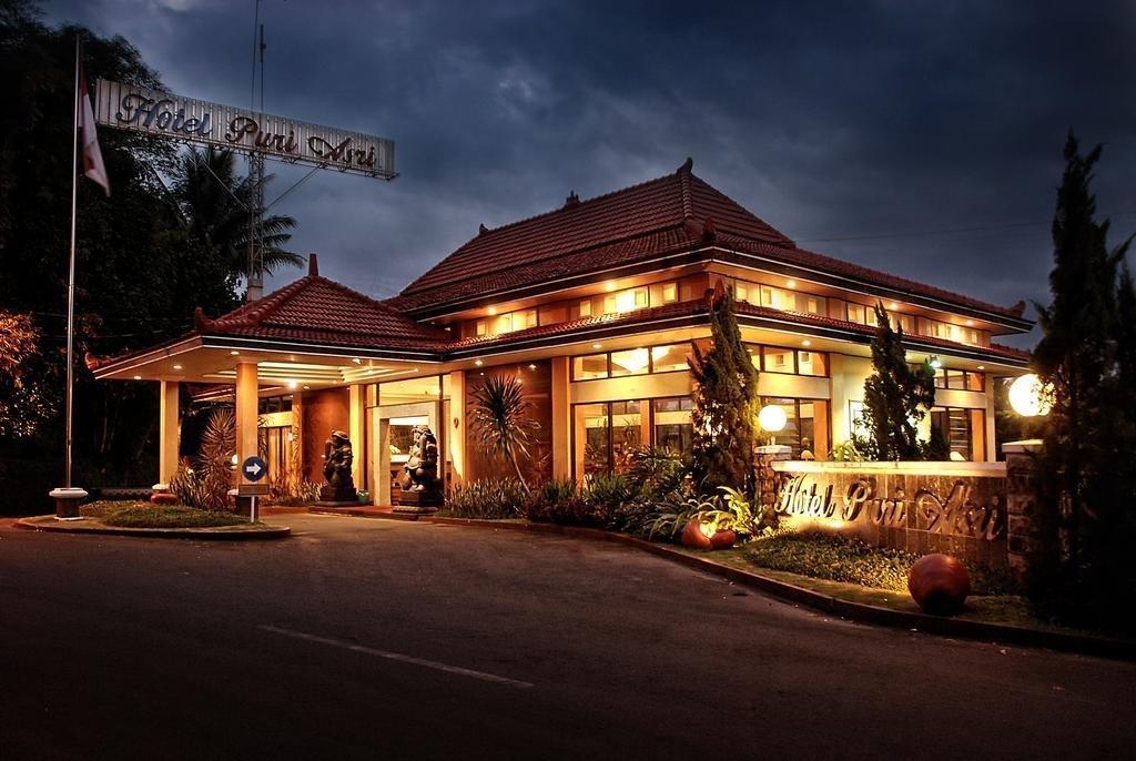 Puri Asri Hotel & Resort Magelang Exterior photo