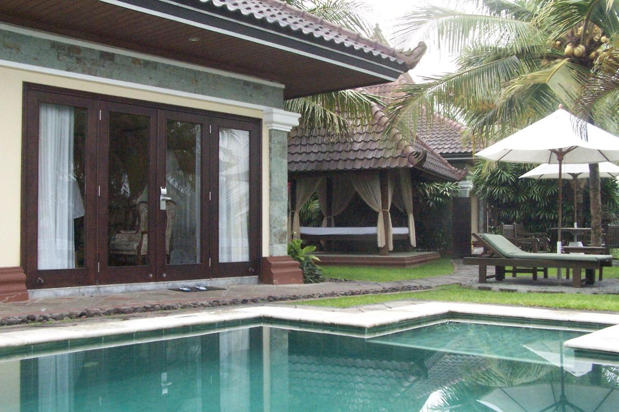 Puri Asri Hotel & Resort Magelang Exterior photo