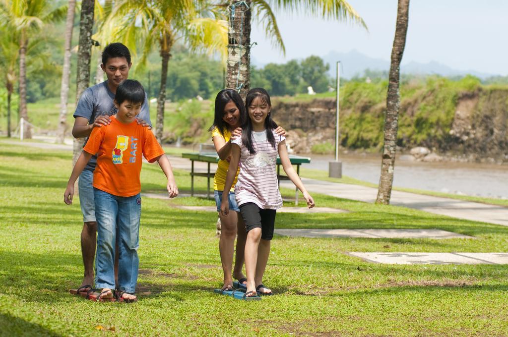 Puri Asri Hotel & Resort Magelang Exterior photo