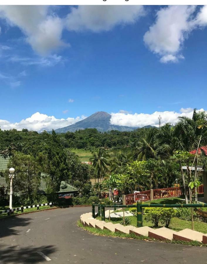 Puri Asri Hotel & Resort Magelang Exterior photo